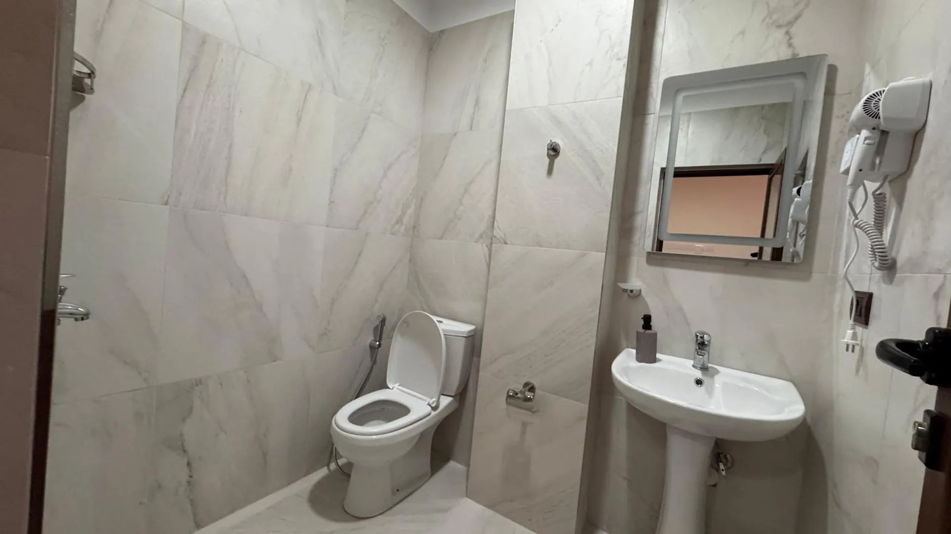 Vila Diora Hostel Elbasan 0*,  Albania