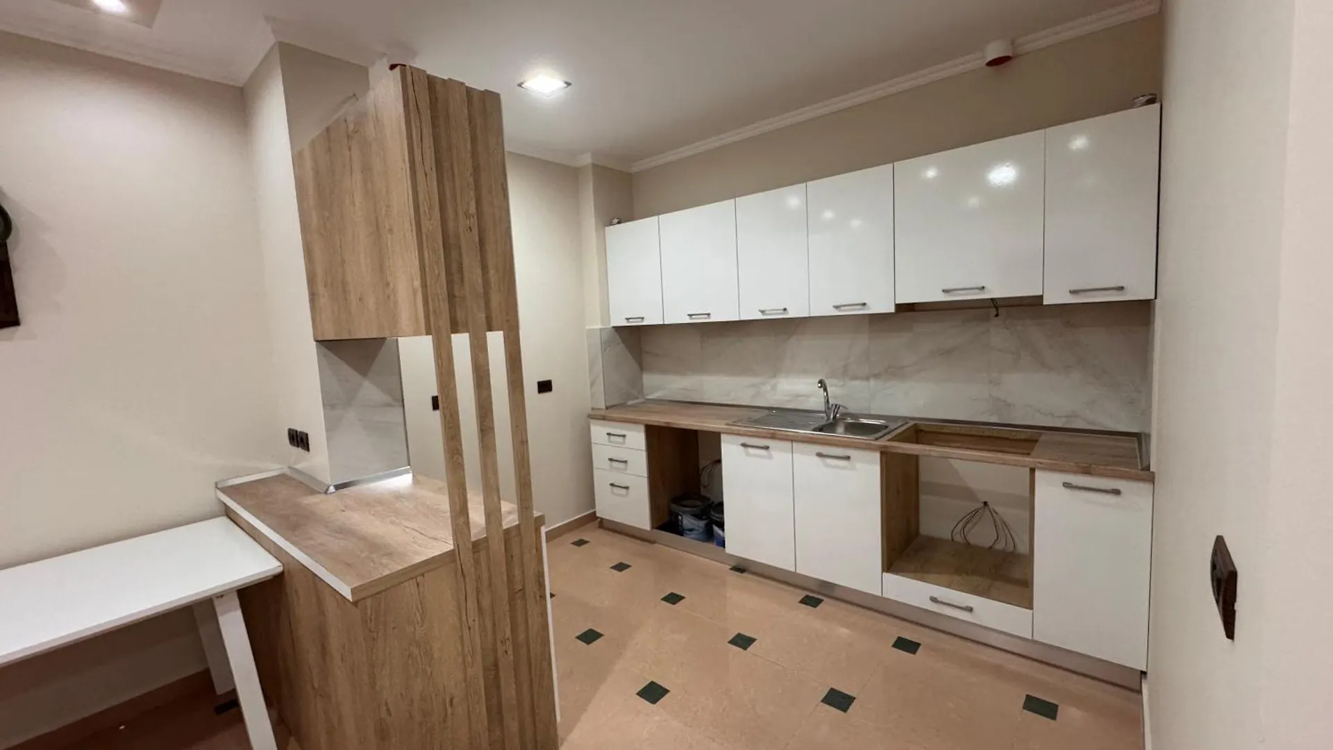 Vila Diora Hostel Elbasan