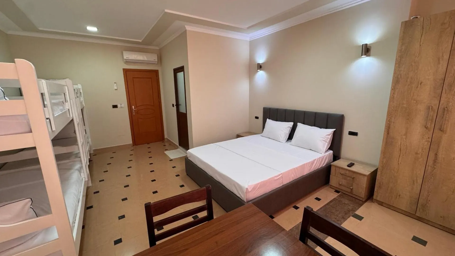 Vila Diora Hostel Elbasan Albania