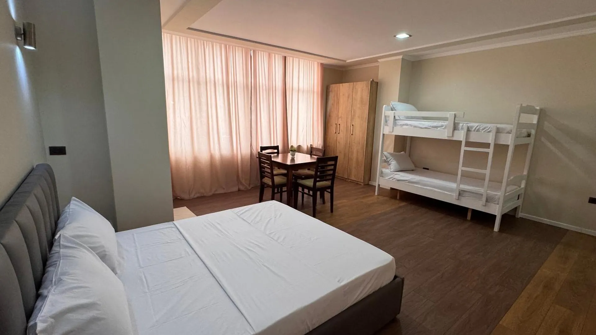 Vila Diora Hostel Elbasan