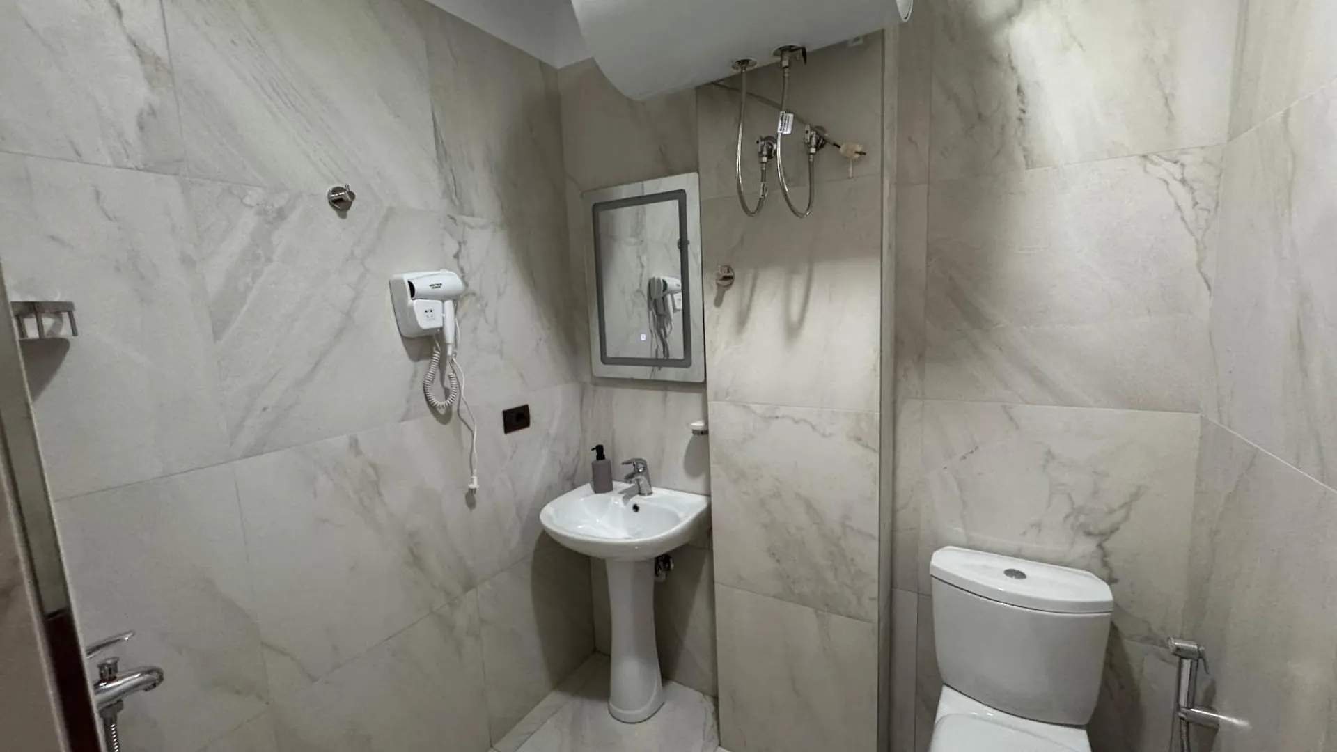 Vila Diora Hostel Elbasan