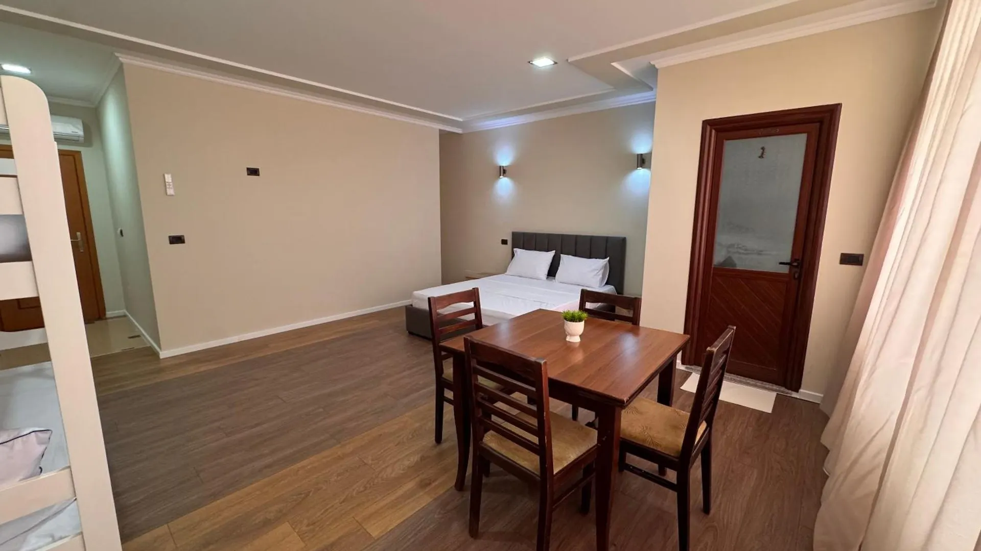 Vila Diora Hostel Elbasan Albania