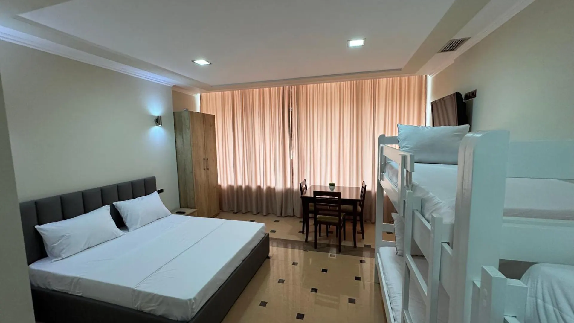 Vila Diora Hostel Elbasan 0*,  Albania