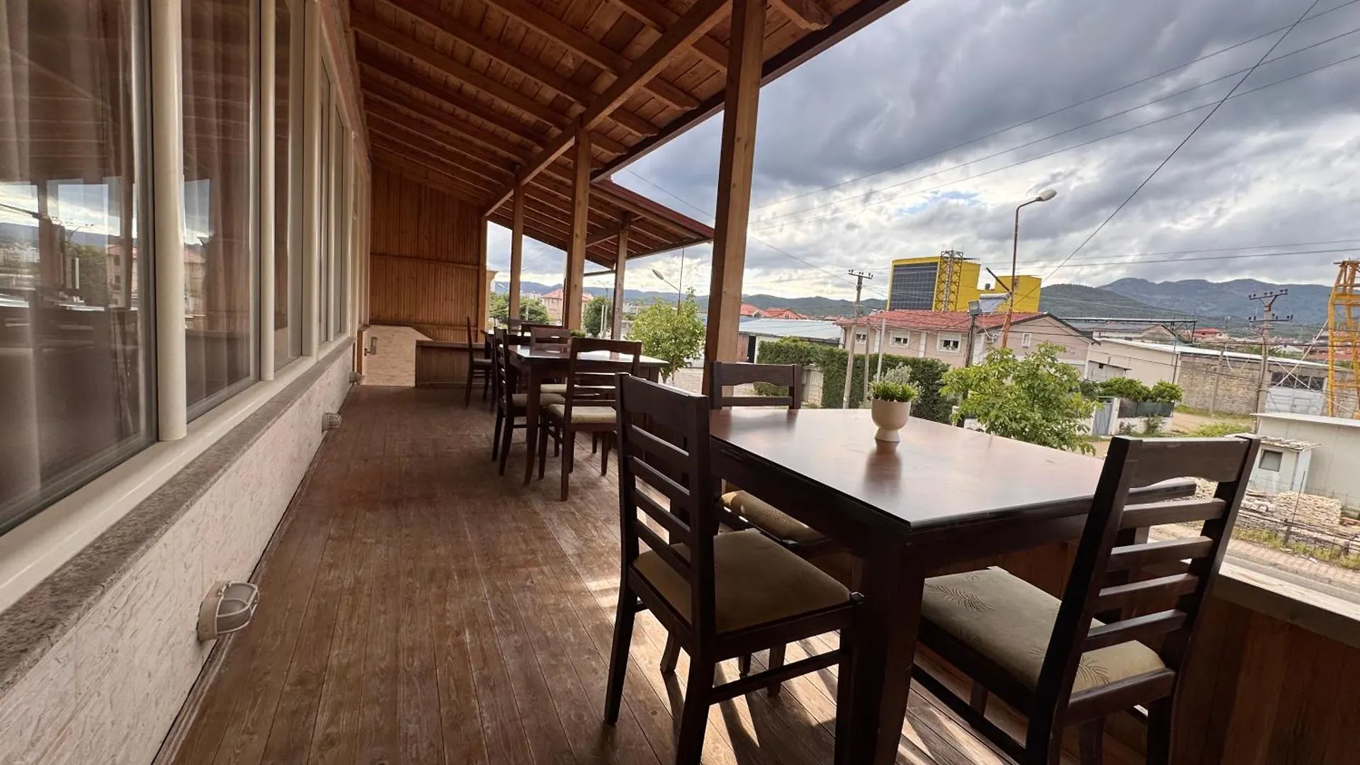 Vila Diora Hostel Elbasan