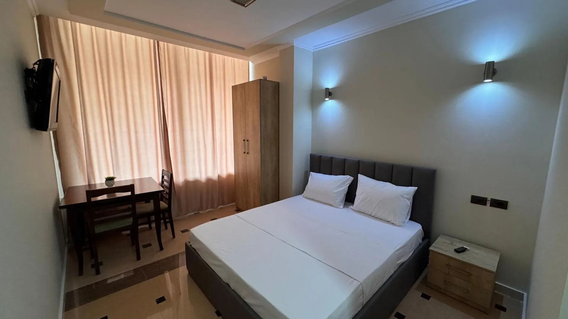Vila Diora Hostel Elbasan 0*,